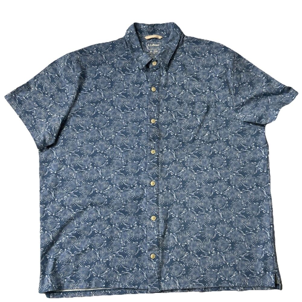 LL Bean Mens Button Down Shirt XL Blue Seashell Tropical Hawaiian Short Sleeve